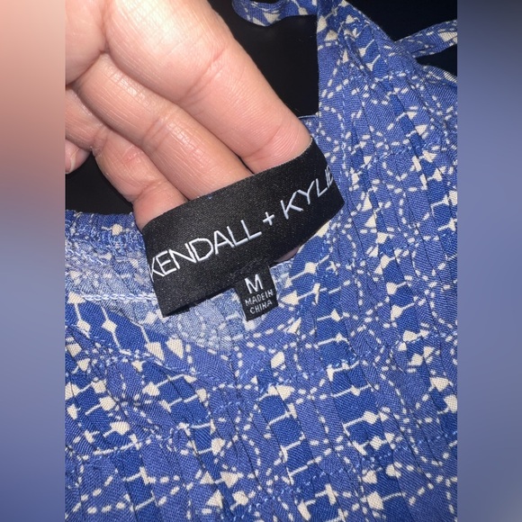 Kendall & Kylie Blue Cropped Tank Top Size Medium GUC - Picture 3 of 6